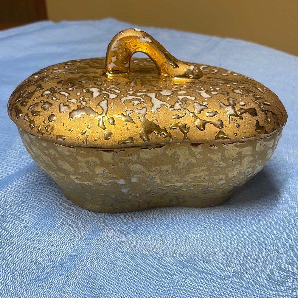 Weeping Gold dish with lid Elynor China 22K USA